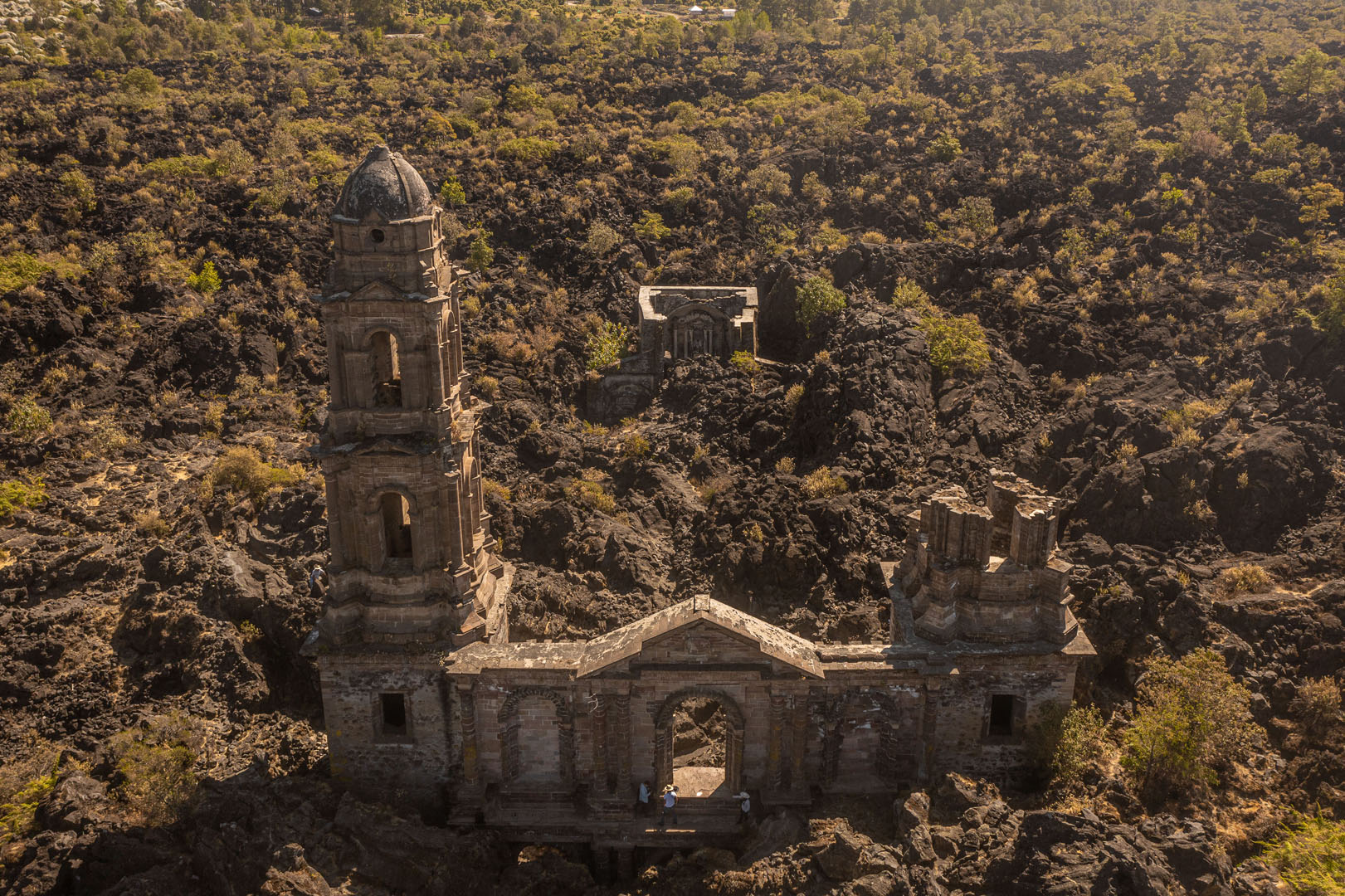 Iglesia De San Juan Parangaricutiro - Michoacán, El Alma De México | Visit Michoacan - imagen 1