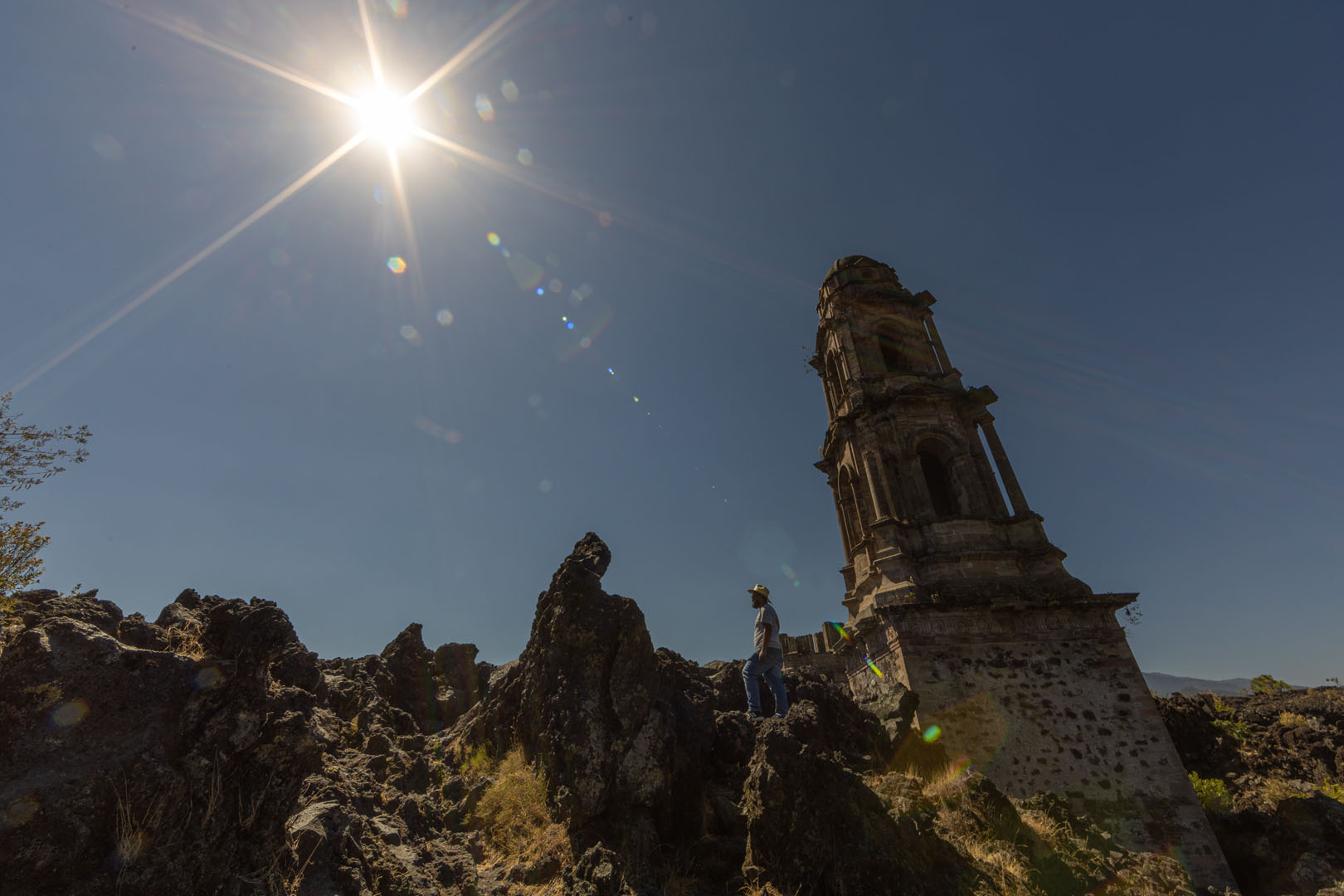 Iglesia De San Juan Parangaricutiro - Michoacán, El Alma De México | Visit Michoacan - imagen 3