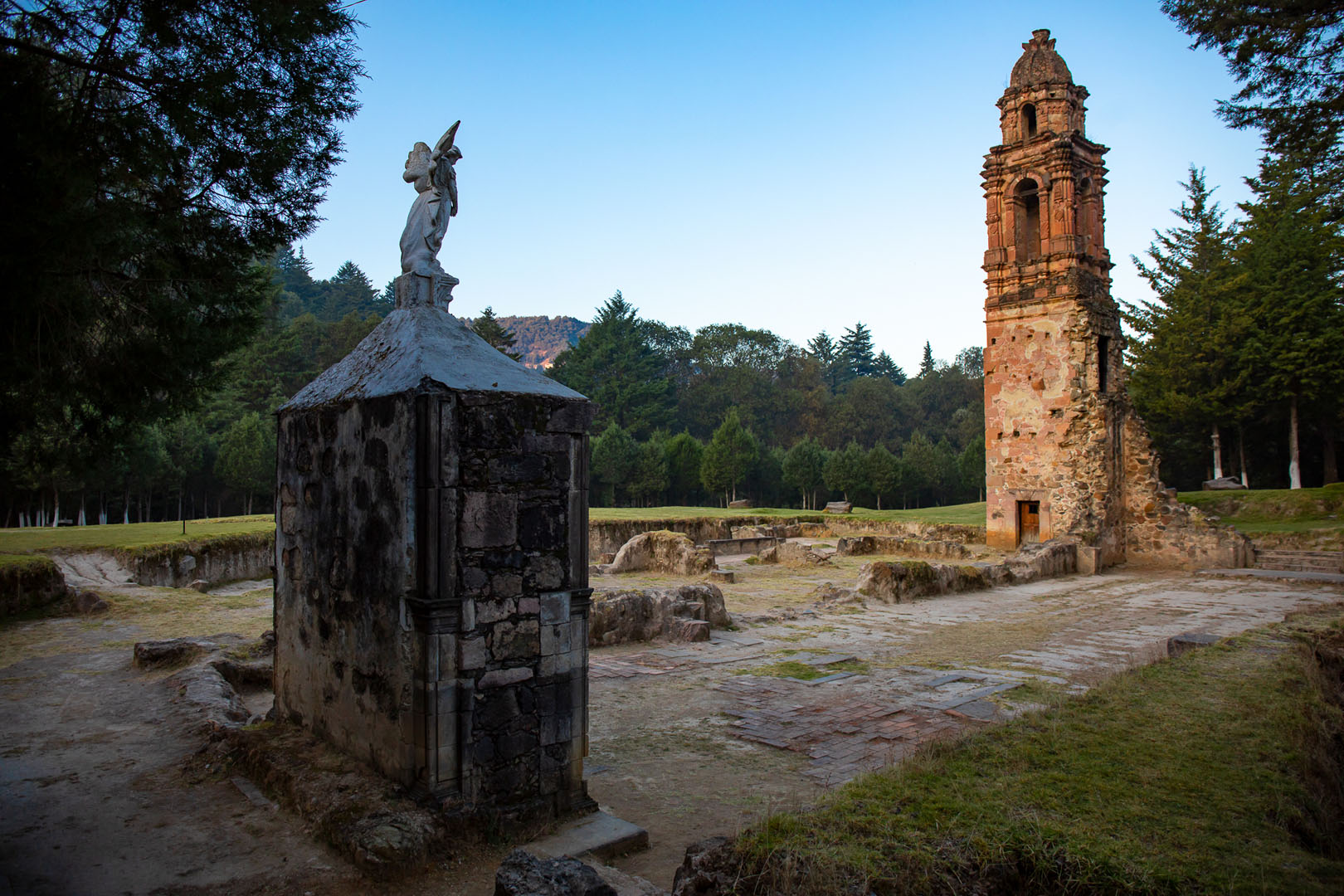 Iglesia Semihundida Del Carmen - Tlalpujahua - Michoacán, El Alma De México | Visit Michoacan - imagen 2