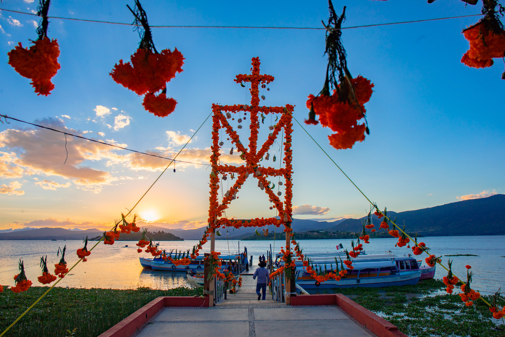 Noche De Muertos - Michoacán, El Alma De México | Visit Michoacan - imagen 1
