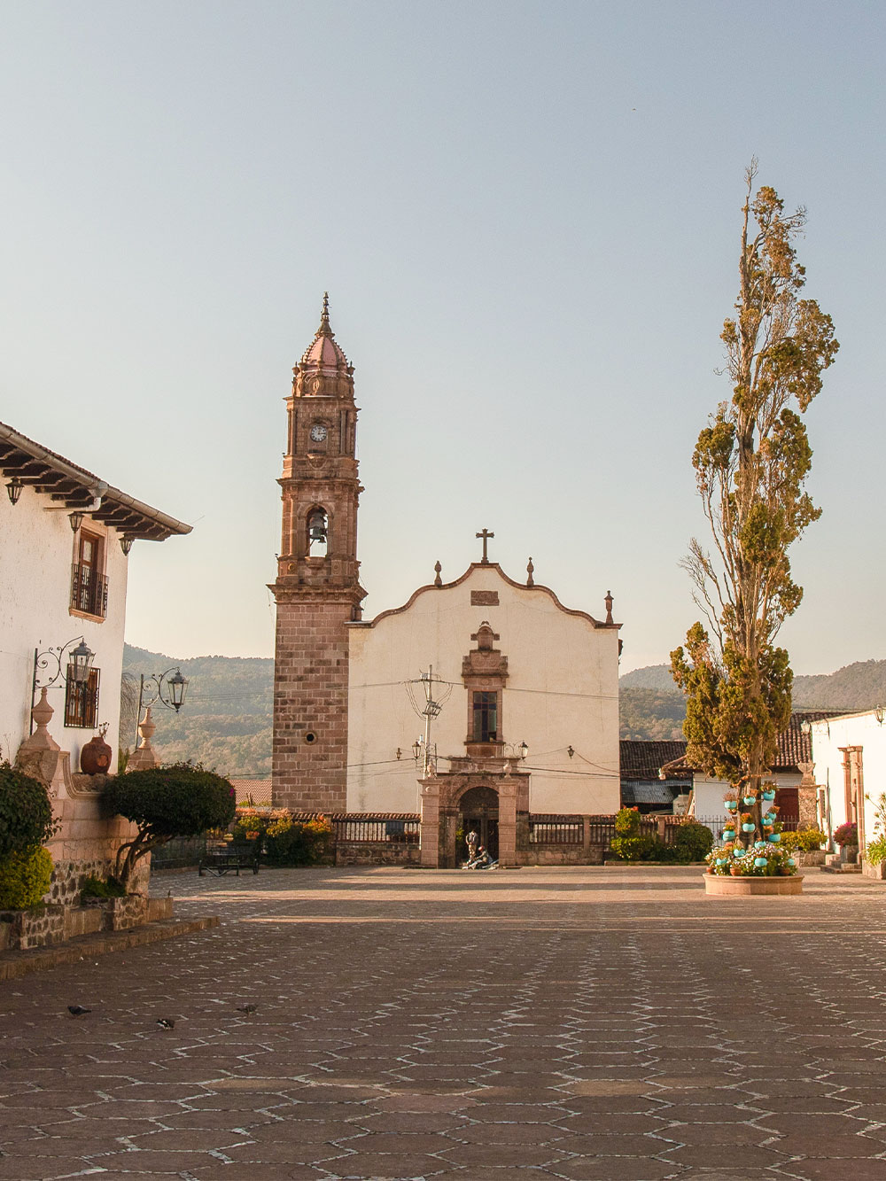 Arte y Tradición en Santa Clara del Cobre 1